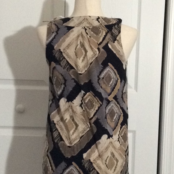 3/$30♥️Sonoma Front Beaded V neck Top - Picture 3 of 7